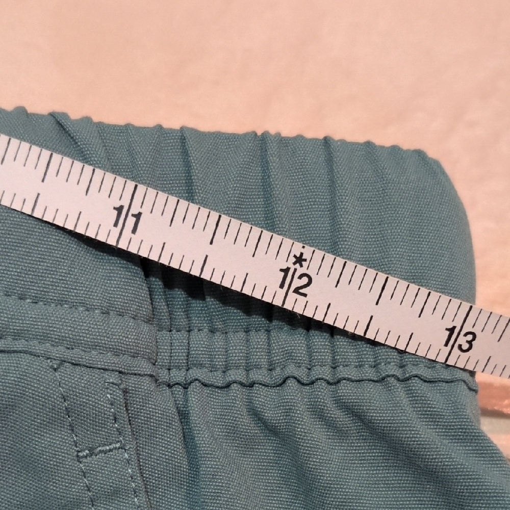 Nike ACG Shorts with Adjustable Belt XS - Picture 9 of 12